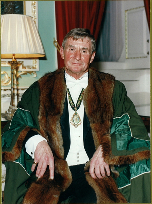Derek Tullett CBE, Hon DSc